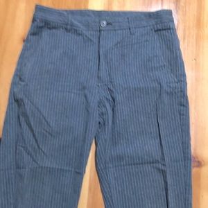 Brooks brothers men’s pants W 30/L32 100% cotton